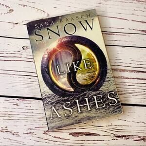 Snow Like Ashes Sara Raasch  paperback book
